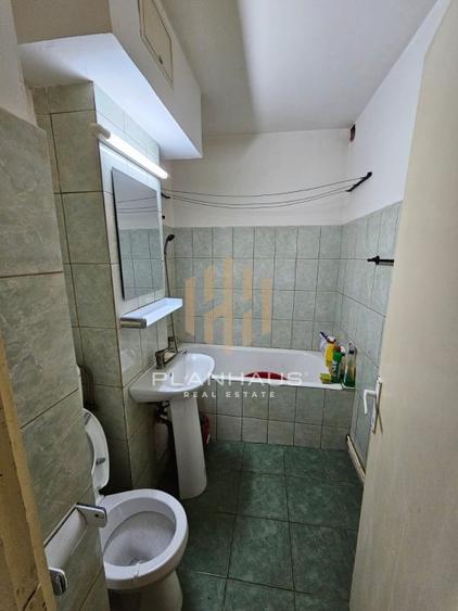 Garsoniera confort 1 ,etaj 2, in apropiere de liceul Nenitescu , 30 mp