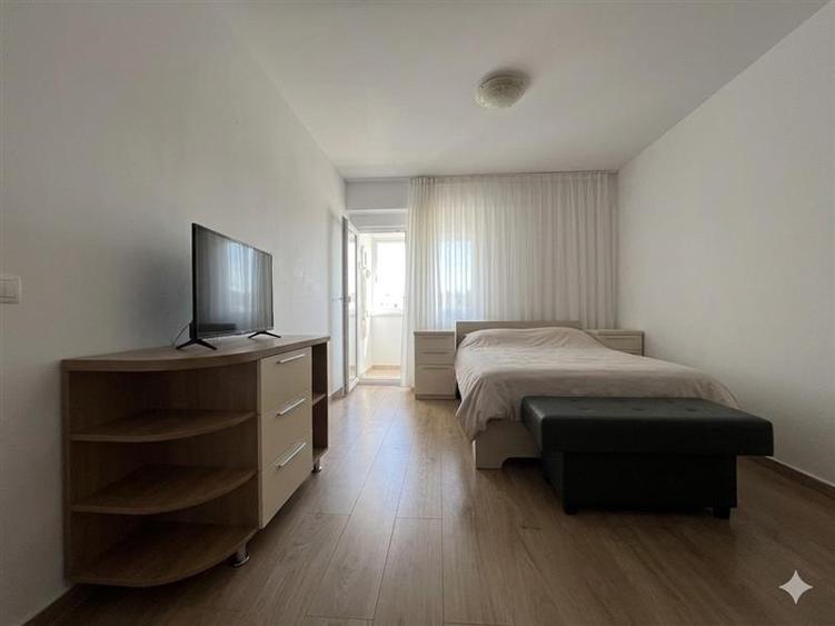 Apartament cu 2 camere decomandat, situat in zona Capat CUG - Sos. Nicolina