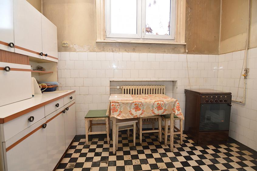 VANZARE APARTAMENT 4 CAMERE CALEA CALARASILOR – SFANTUL STEFAN