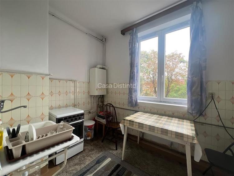 Apartament cu 3 camere si doua bai Zona N. Iorga - 15