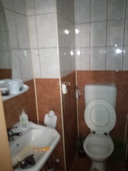 Inchiriez apartament doua camere mobilat etaj V Oradea  - 6