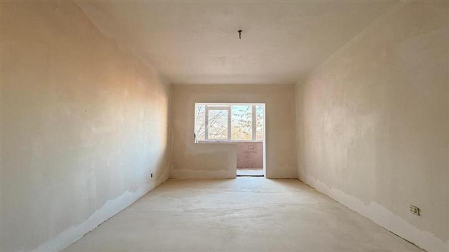 Apartament cu 3 camere, 2 bai, UMF CENTRU, decomandat, bloc din 1980
