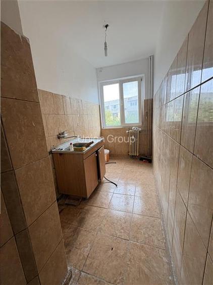 Apartament 2 Camere Semidecomandat Zona Inel 2