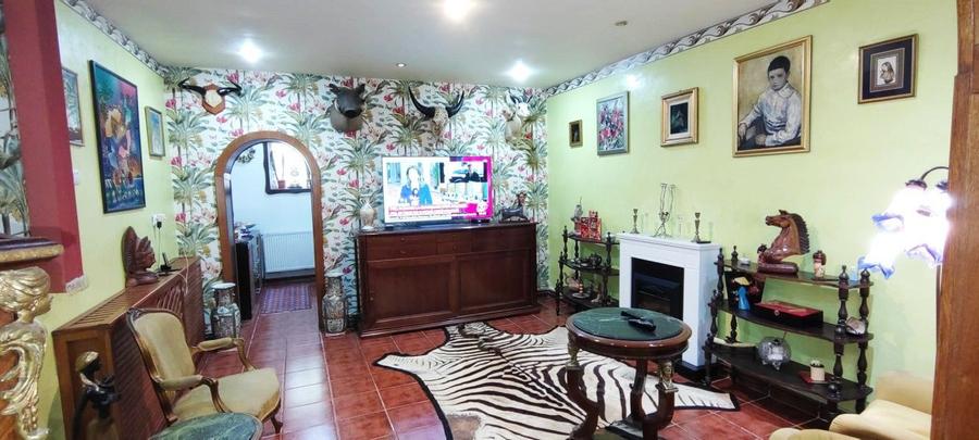 Apartament rustic, deosebit de 98 mp,  cu gradina, in Andrei Muresanu