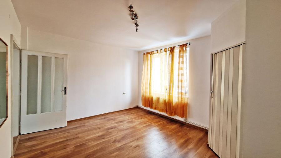 Dealul Cetatii, apartament in vila, 53mp, 140000 euro