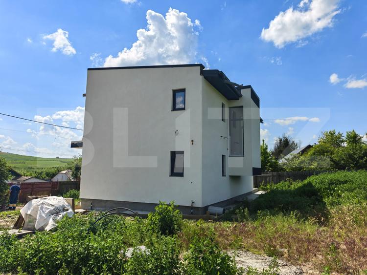 Casa 4 camere, 120 mp utili, zona Dorobant Vedere Lac
