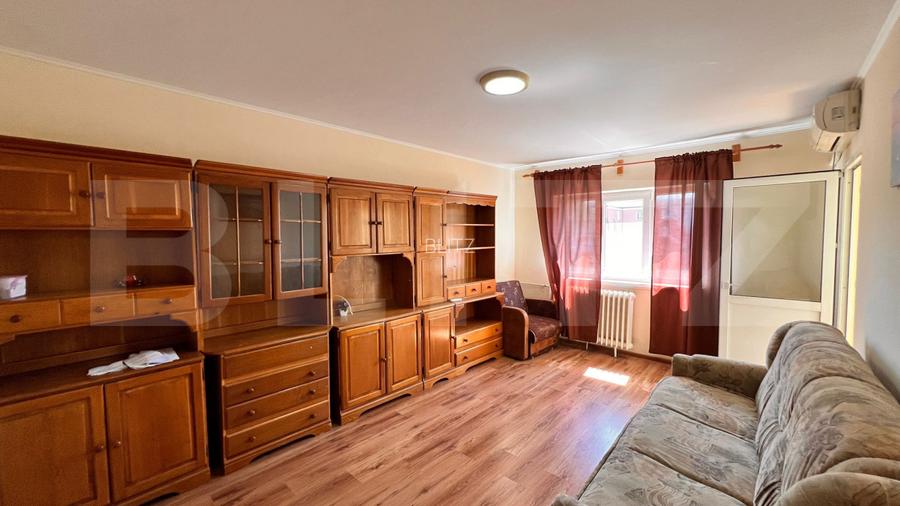 Apartament de 2 camere, decomandat de 55 mp, zona Brazda