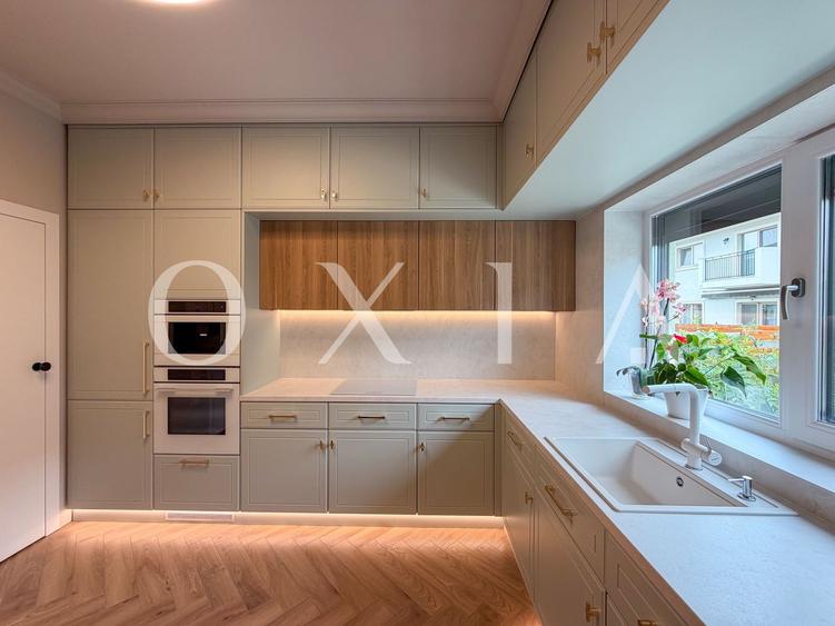 OX752 Eleganta contemporana, garaj incalzit si confort fara compromisuri