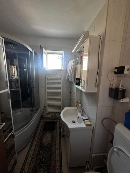 Apartament cu 2 camere decomandat, etajul 6/10, zona Alexandru cel Bun