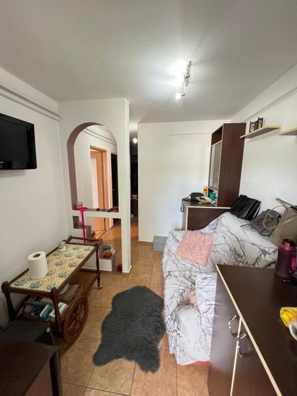 Apartament 1 camera decomandat Podul de Fier -Targu Cucu