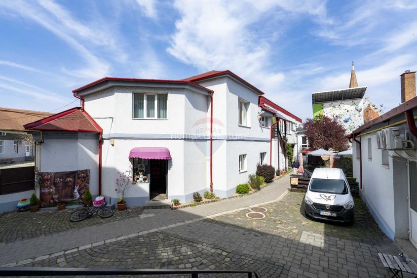 Clădire comercială de vânzare, 2240mp, Ultracentral, str Primăriei - 19
