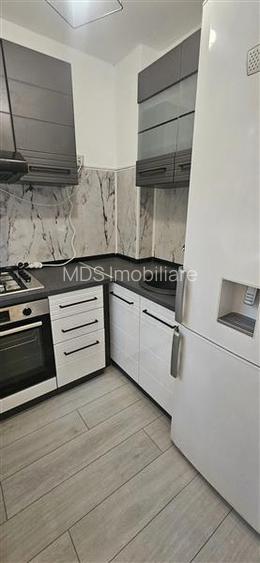 Mobilat si utilat modern la etajul 1 in bloc anvelopat - 3