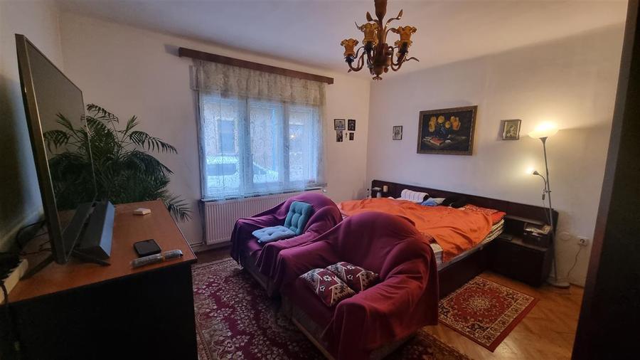 Casa de 5 camere , zona Brasovul Vechi