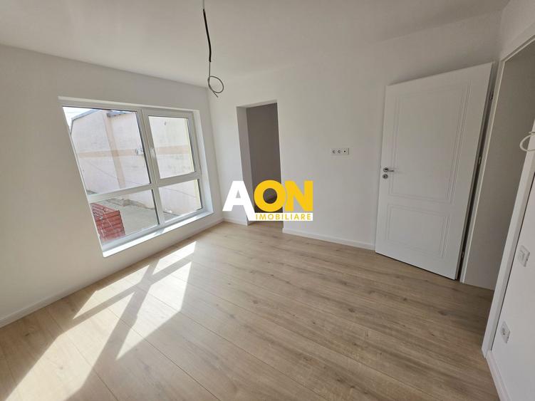 1/2 Duplex finisat la cheie, 4 camere, 317 mp teren, zona Centru