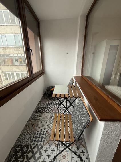 Apartament 3 camere, 73 mp, complet renovat - zona Garii