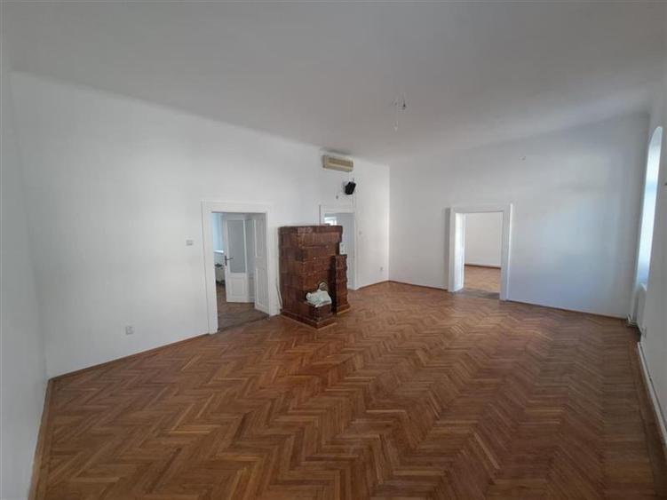 Spatiu comercial, 130 mp utili, situat in zona Centrala!