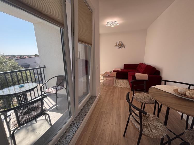 2 Camere Pipera - Emil Racovita