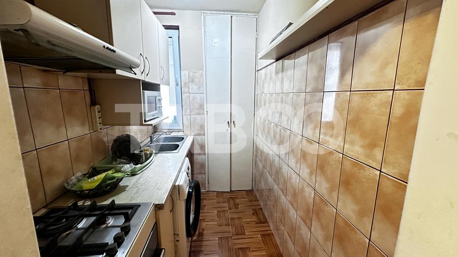 Apartament de vanzare 37 mp 2 camere balcon zona Mihai Viteazul Sibiu