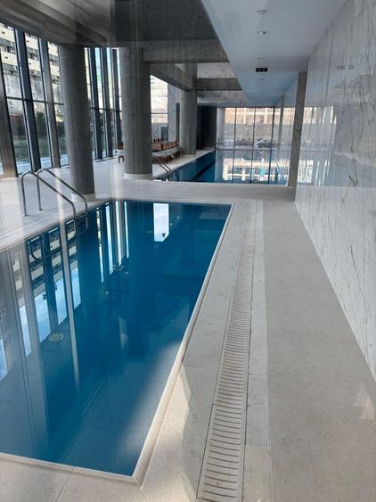 Up-Site / Vedere liberă / Complex cu piscină și spa