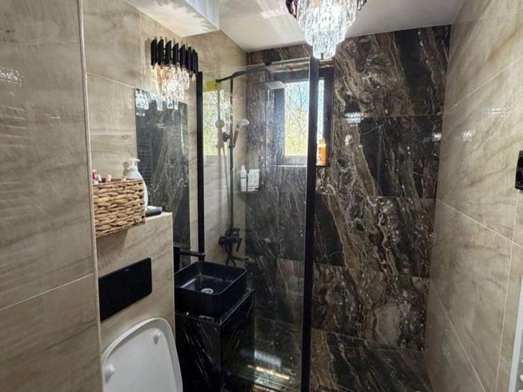 Vand apartament 2 camere situat pe str. George Fotino, langa Facultatea de Drept