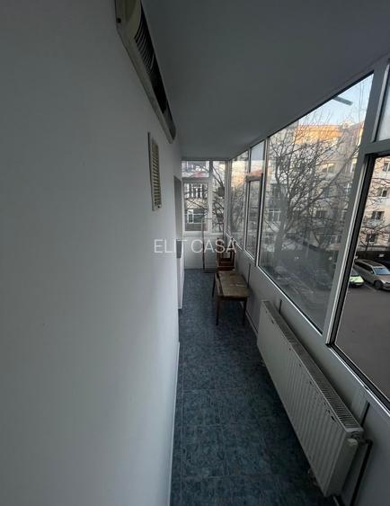 Apartament 3 camere decomandat, etajul 2/4, zona Dacia - 7