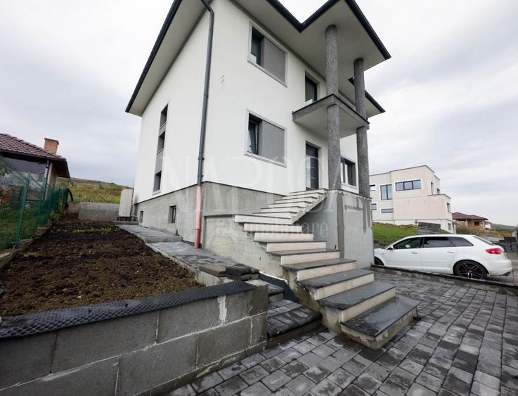 Casa 4 camere de vanzare in Chinteni