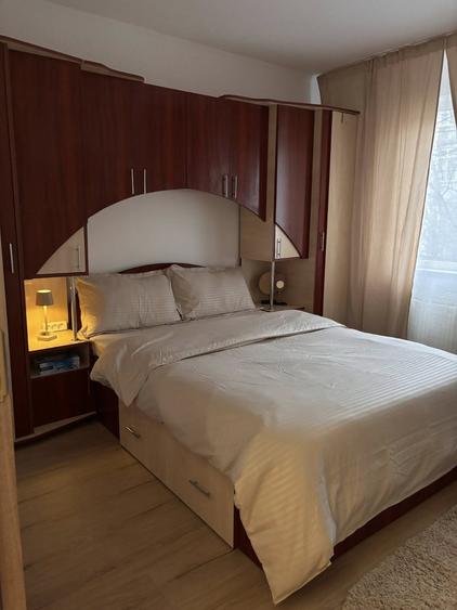 Apartament cu 2 camere, etajul 2/4, zona Alexandru cel Bun