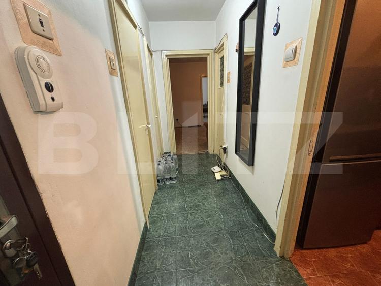 Apartament 3 camere, 60 mp, zona Podu Ros
