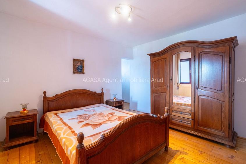 Casa 5 camere - teren 688 mp - Parneava - COMISION 0 - 4