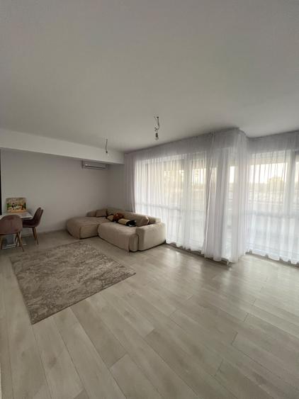 Vanzare Apartament 3 camere Bloc Nou Baicului