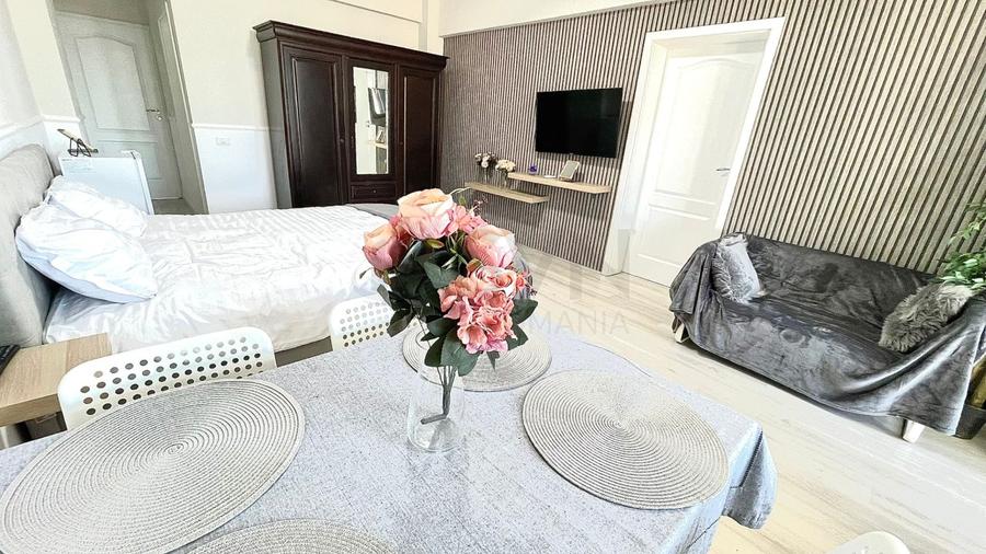 REA1020540 Apartament 8 camere Aviatiei decomandat