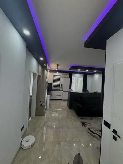 Apartament cu 2 camere, 52 mp, balcon, zona Razoare