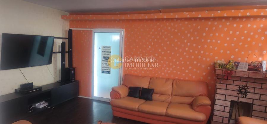 3 Camere- Mobilat si utilat- Zona Alexandru cel Bun/ Statia Familial - 3