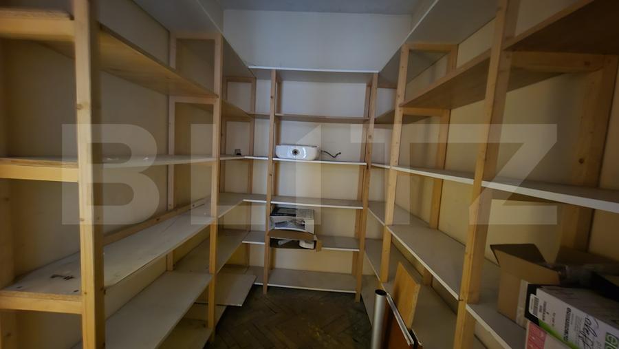 Birou de inchriat, 93 mp, zona Ultracentrala, cladire autorizata PSI