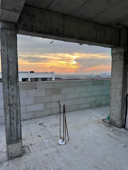 Apartament cu 3 camere de tip Penthouse/ Duplex, Metrou Berceni