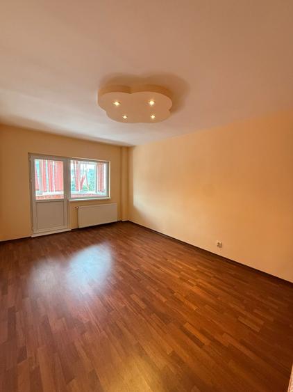 Apartament 2 decomandate la ETAJUL 3 zona Mall