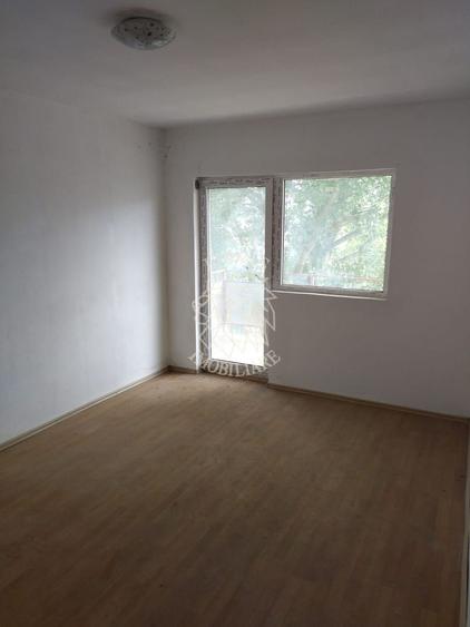 Apartament 2 camere-49 mp+2 balcoane-etaj 4 sau 5- Zona Pompieri