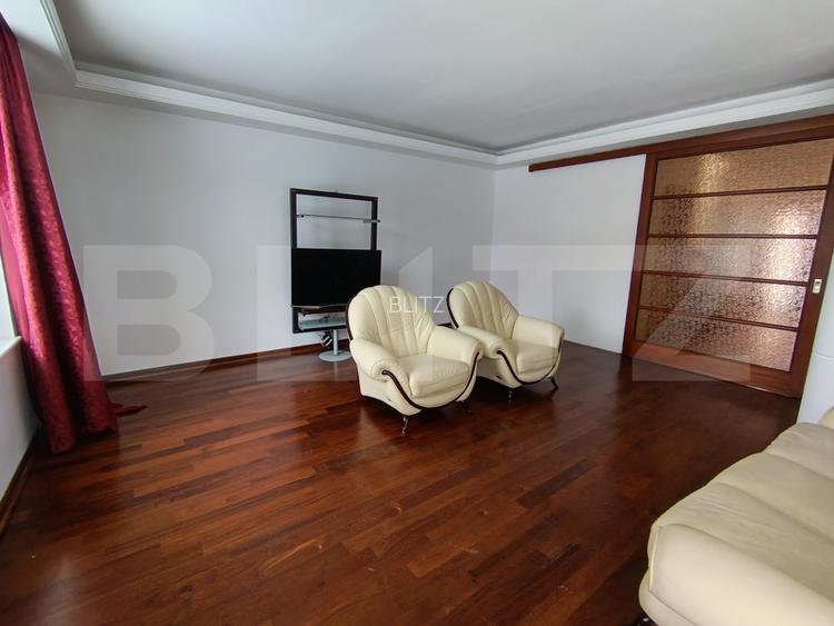 Casa Ultracentral cu 5 camere în suprafață de 300 mp și un teren de 600 mp - 4