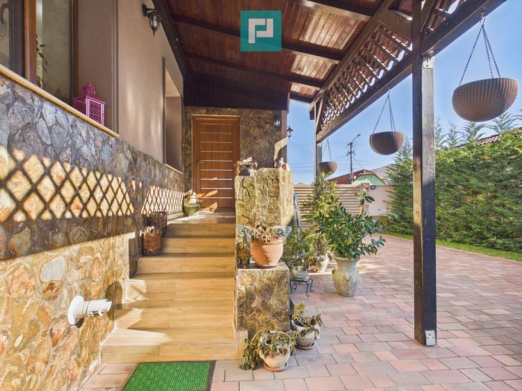 Casa cu 4 camere in Aradul Nou
