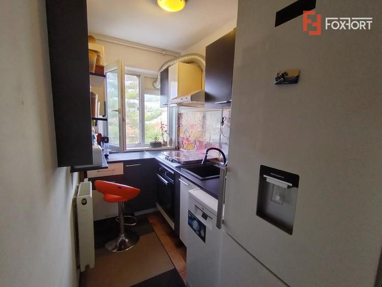 Apartament cu 4 camere de vanzare in zona Spitalul Judetean