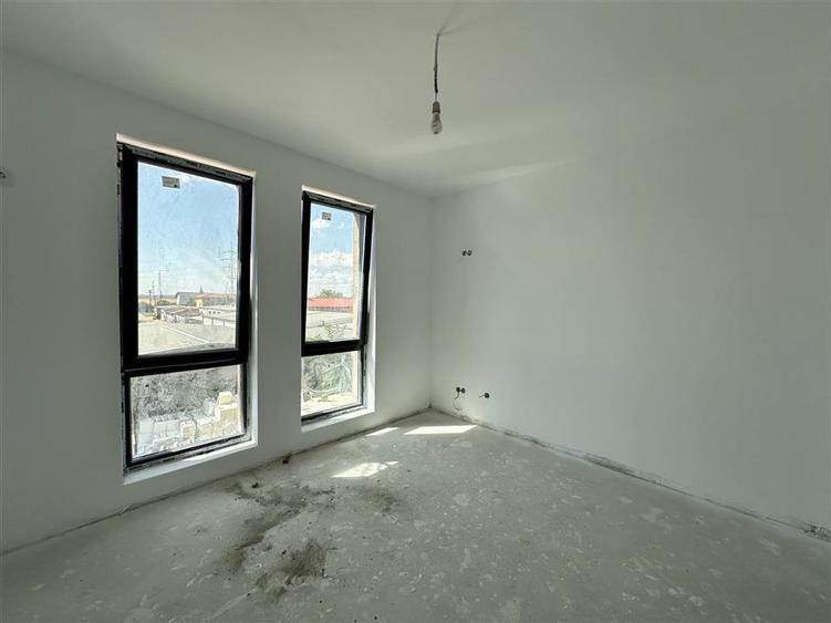 Apartament 3 Camere în bloc finalizat, etaj intermediar, construcție n