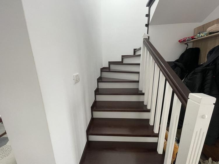 Duplex P+1E -unități separate prin cameră tehnica