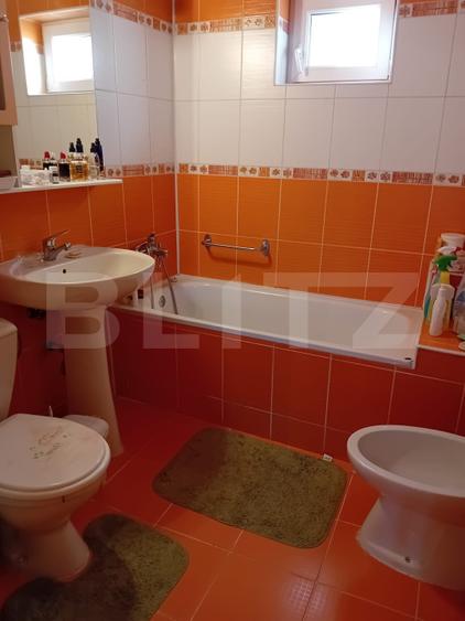 CASA IN CENTRU -REGHIN CU SPATIU COMERCIAL
