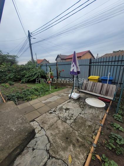Valu lui Traian -casa 3 camere cu teren 300 mp -gaze la poarta  72500 euro - 36