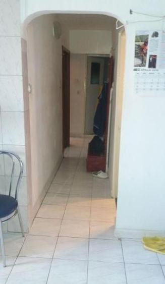 Apartament -3 camere -decomandat-Zona Rahova