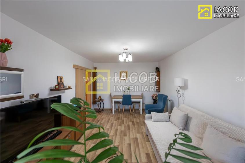 Apartament 3 camere decomandate, central,str. 9 Mai Bacau - 6
