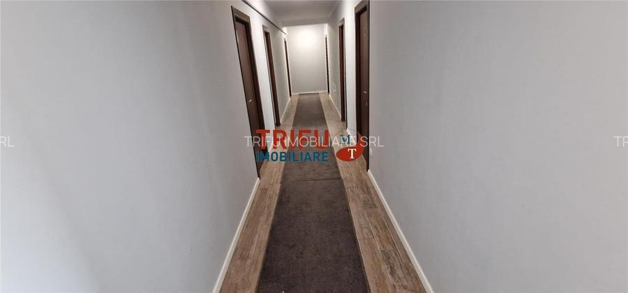 Casă tip pensiune de vânzare cu 6 camere și o casă adiacent& - 13