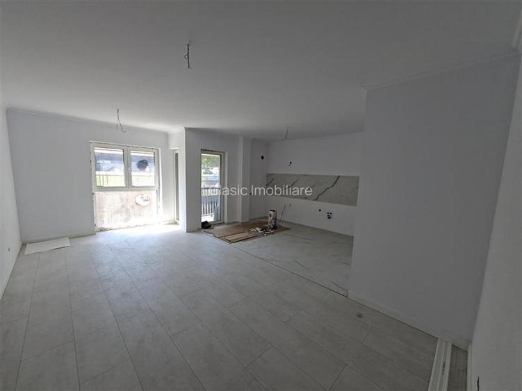 Vanzare apartament 4 camere de LUX bloc nou zona VIVO Floresti - 2