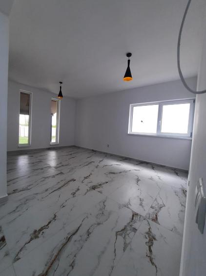 FARA COMISIOANE casa cu 5 camere P+1+pod incalzire pardoseala terasa beci garaj
