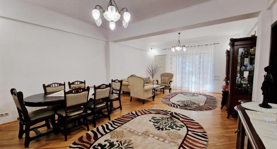 Vila P+1, 6 camere, teren 940mp, Otopeni-23 August